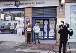 Celebración de la lotería de Navidad en la Administración número 1 de Zaratán.