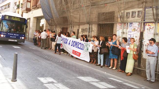 El 11 de julio de 2000, varios trabajadores de los servicios de ayuda a domicilio se concentraban para protestar en una céntrica calle de Valladolid. ¿Dónde es?