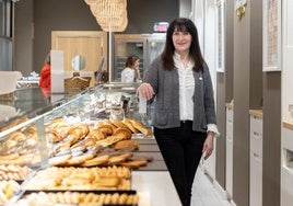 Carmen Gómez Peinador en la tienda de Maro Valles en la calle Campanas