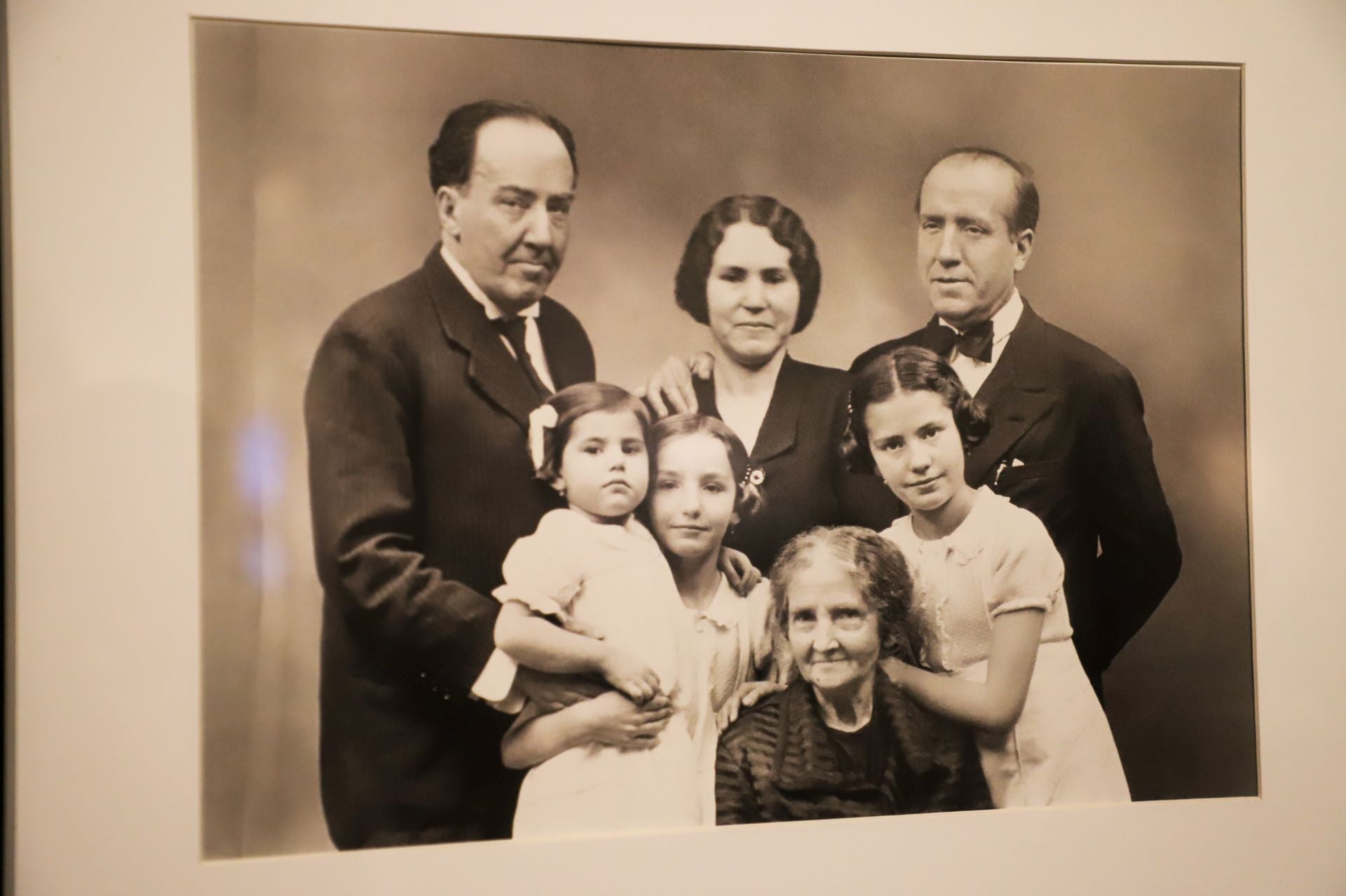 La exposición de los Machado en Burgos, en imágenes