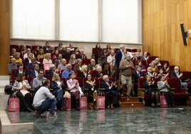 Los profesores homenajeados, en el Paraninfo de la UVA.