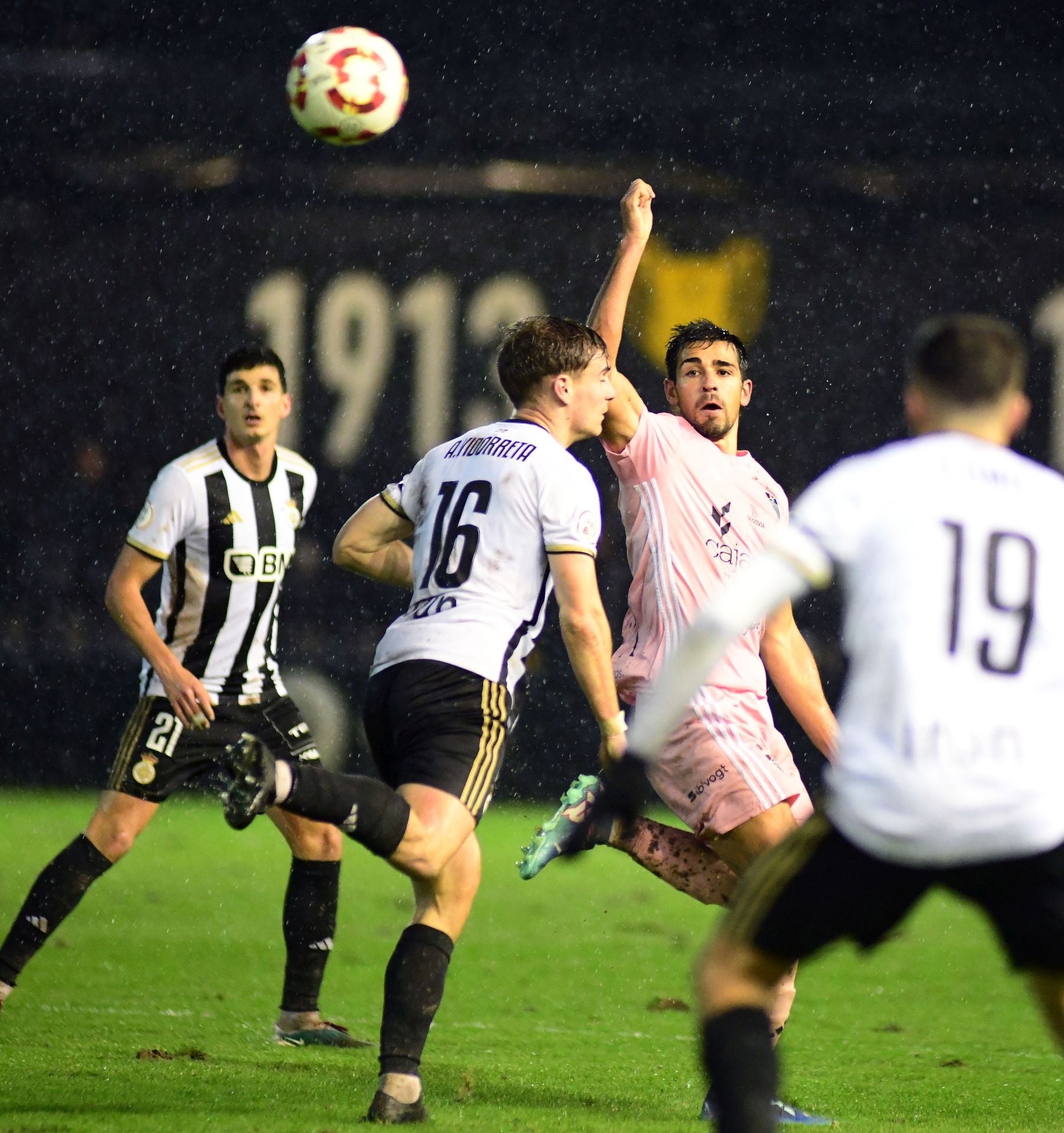 Fotos de la derrota de la Segoviana en Irún