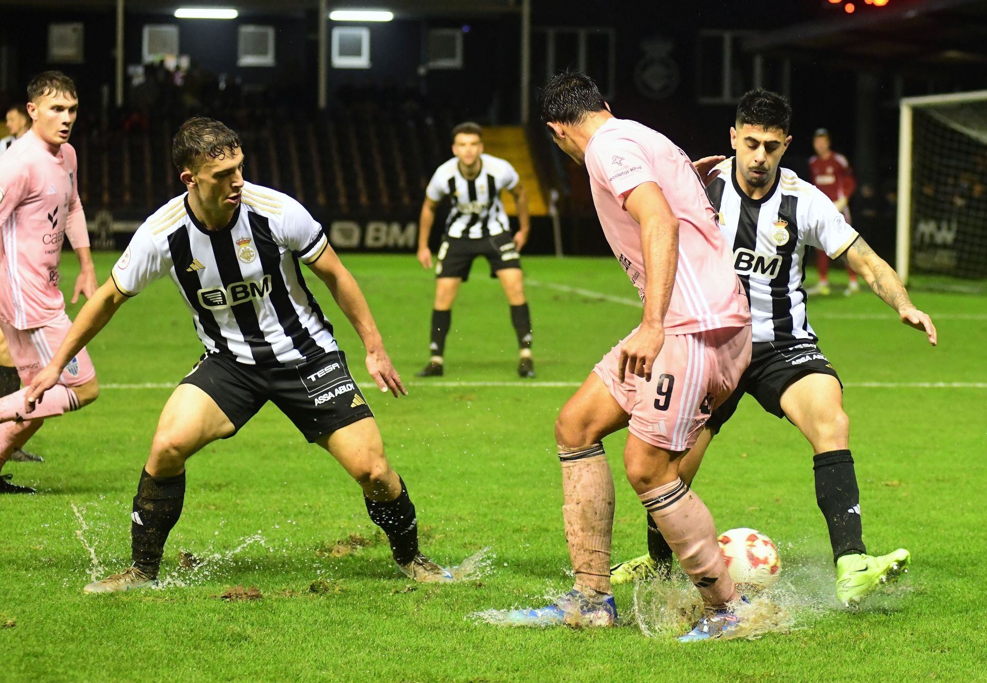 Fotos de la derrota de la Segoviana en Irún