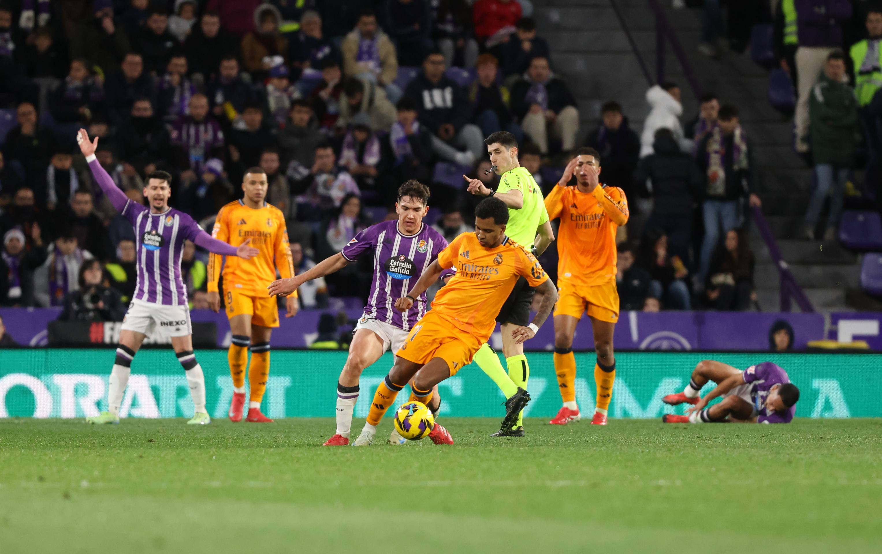 Búscate en la grada del Real Valladolid-Real Madrid (1/4)