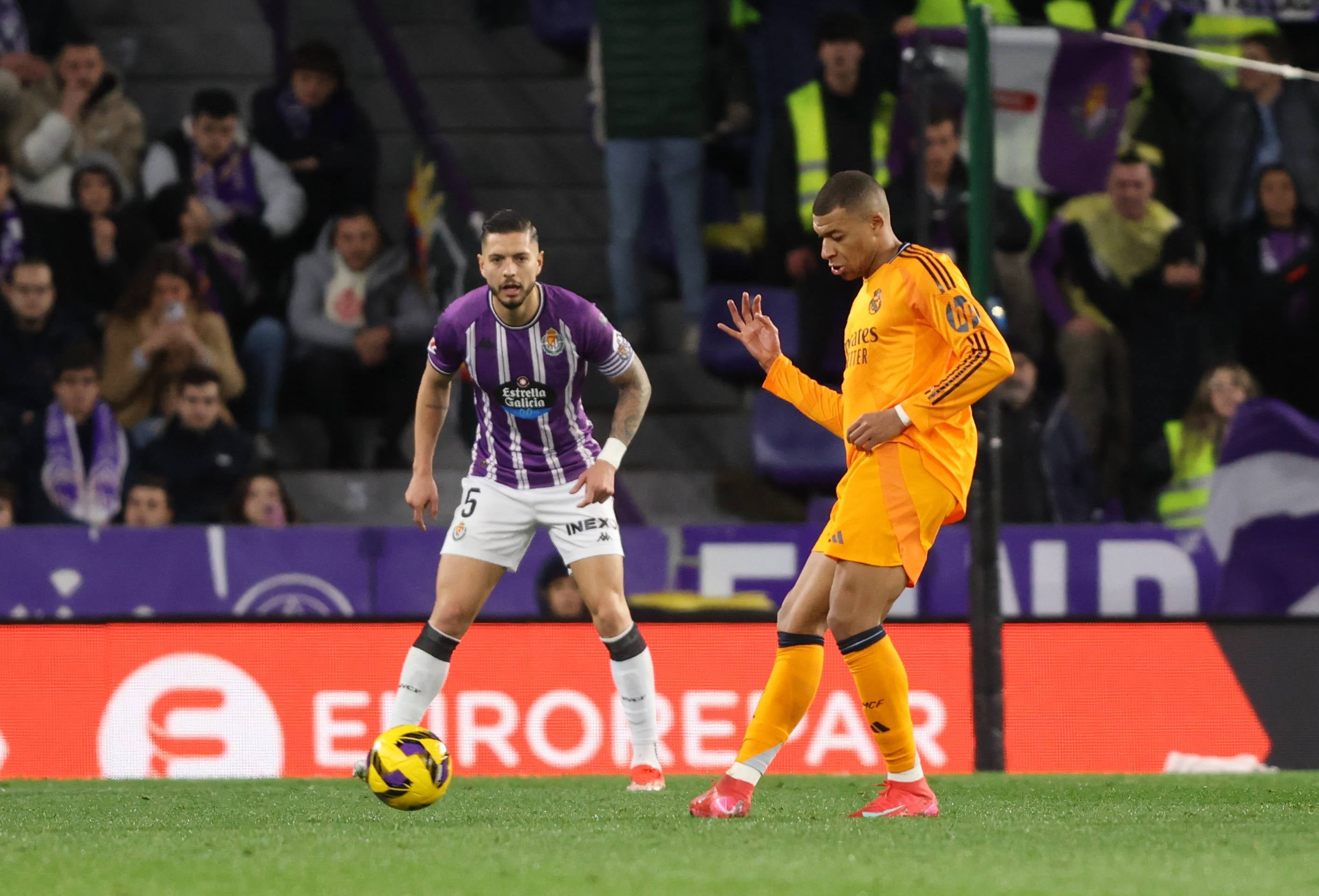 Búscate en la grada del Real Valladolid-Real Madrid (1/4)