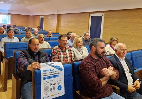 Alcaldes y concejales de la zona de Cervera, en la presentación del proyecto.