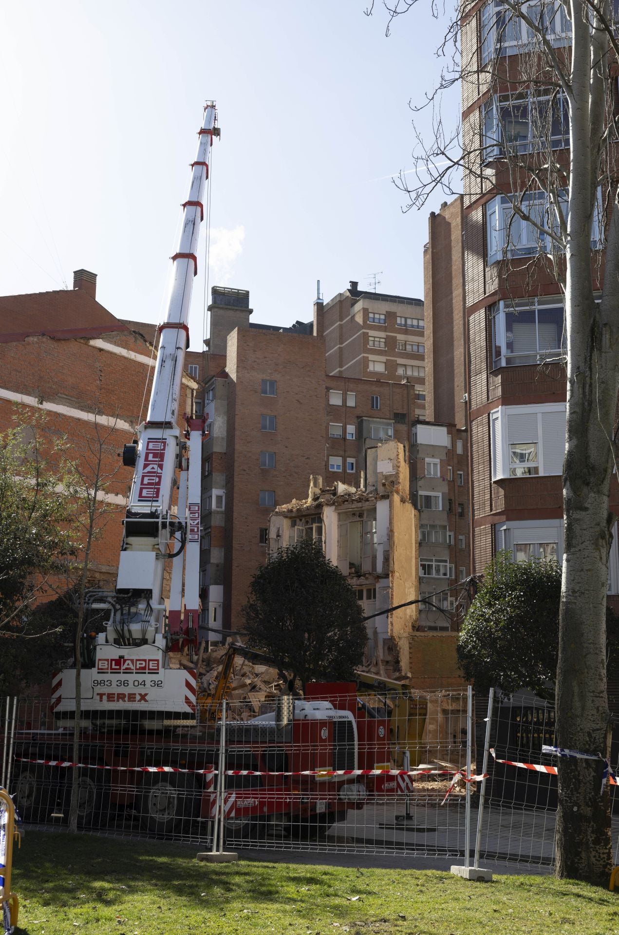 Las imágenes del derribo del edificio en San Nicolás