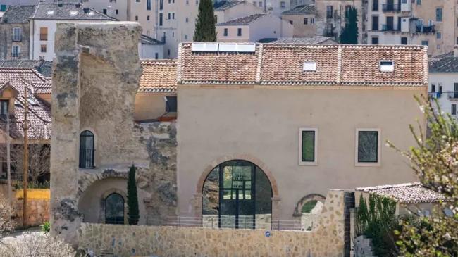 Imagen después - La iglesia de San Millán de Sepúlveda reconvertida en vivienda.