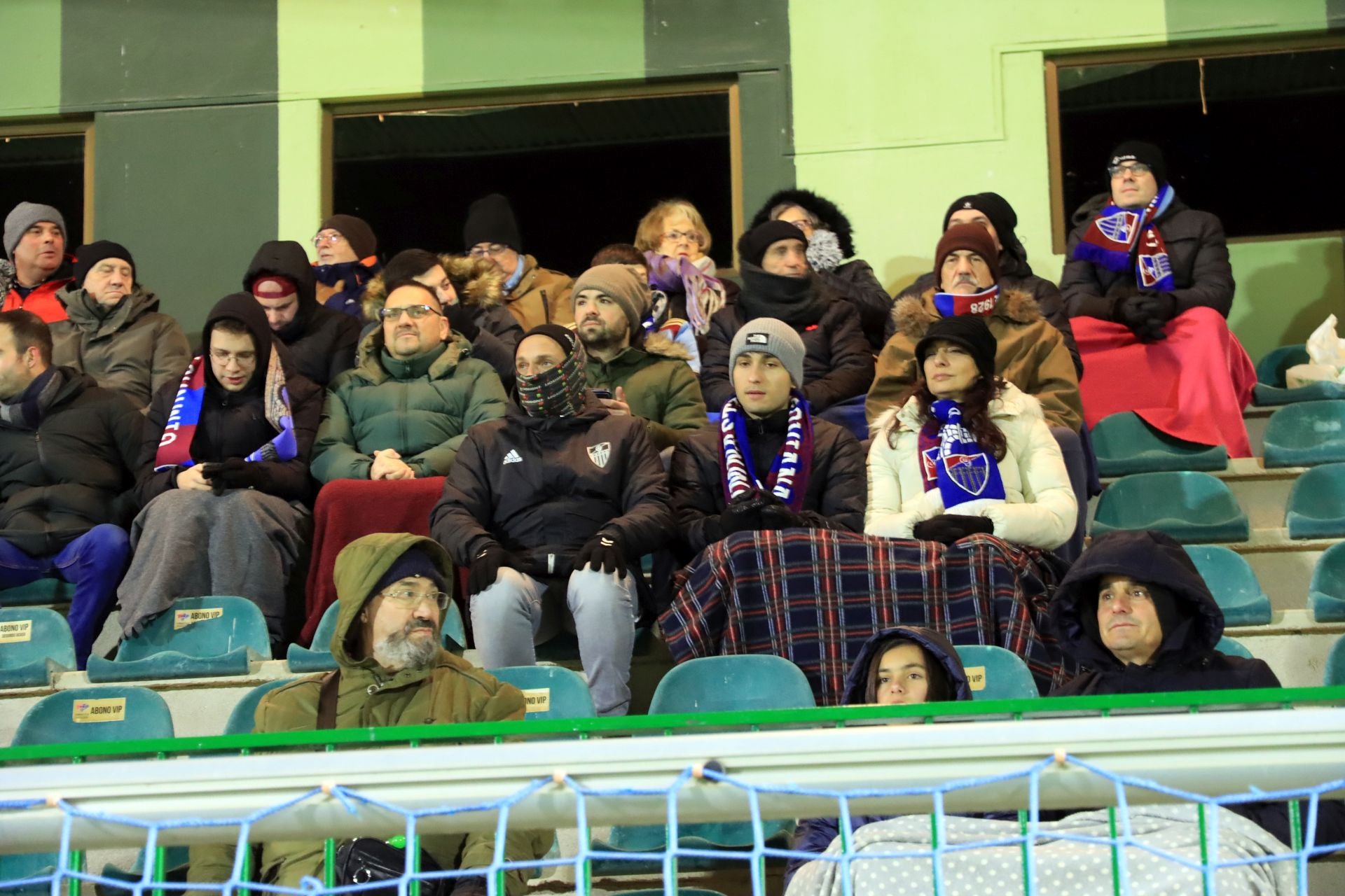 Búscate en las gradas de La Albuera durante el Segoviana vs Tarazona