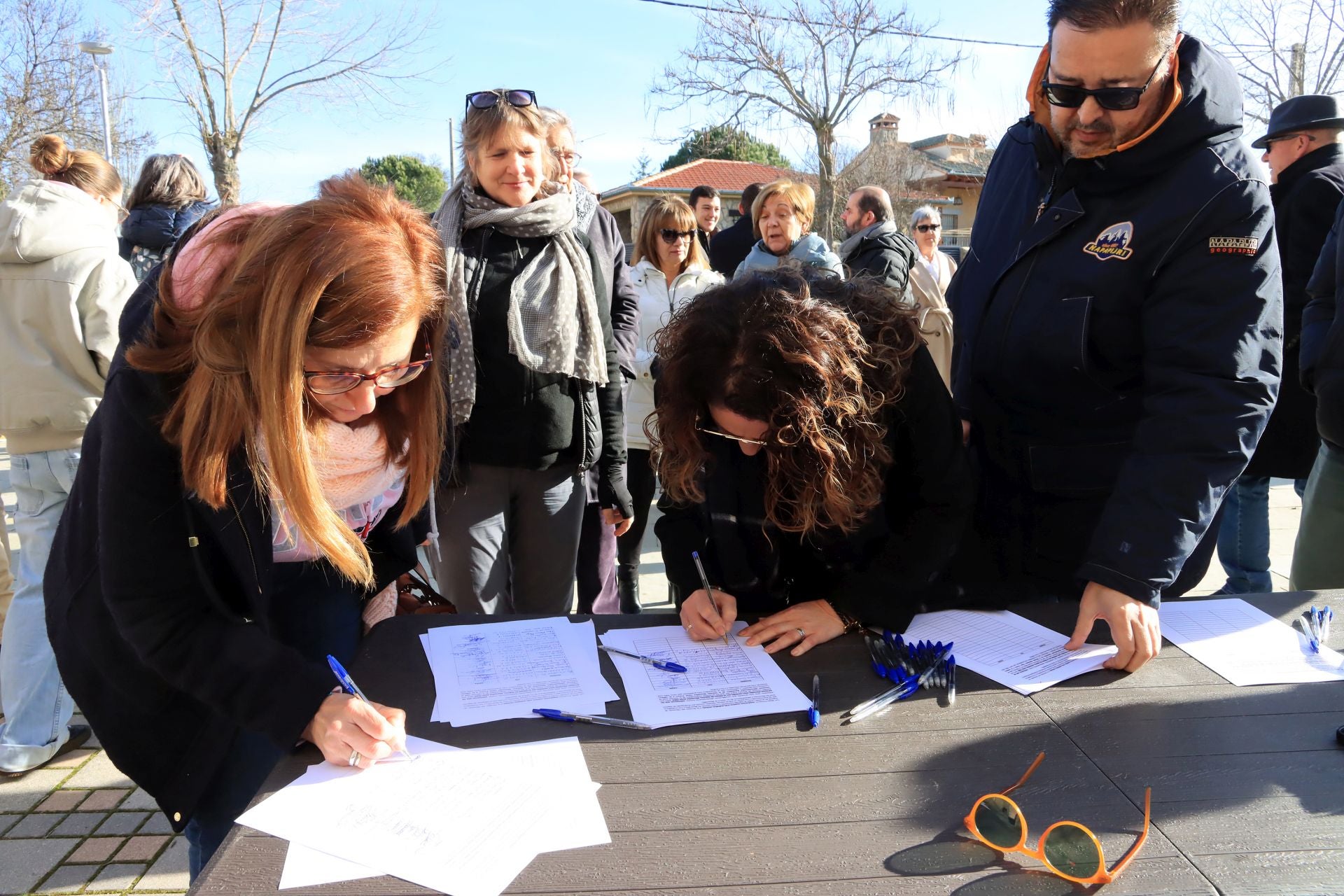 Fotos de la concentración en apoyo a las parejas homosexuales en Segovia