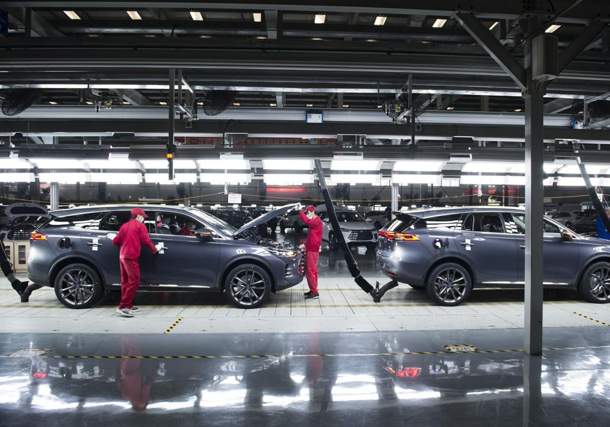 Factoría de coches eléctricos en China.