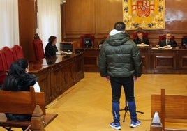 Los acusados frente los magistrados de la Audiencia Provincial de Segovia.