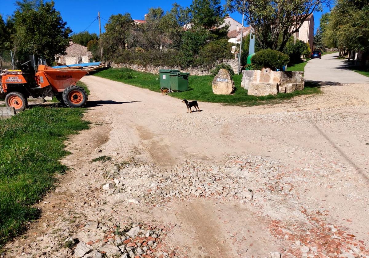 Estado de las calles sin asfaltar en la localidad segoviana de Tanarro, perteneciente a Sepúlveda.