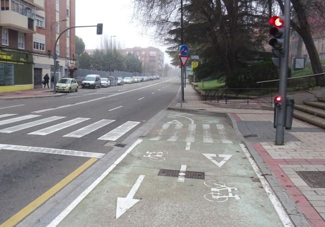 Final del carril bici del paseo de Juan Carlos I y tramo siguiente, entre Faisán y Villabáñez, por el que continuará el vial hacia Pilarica.