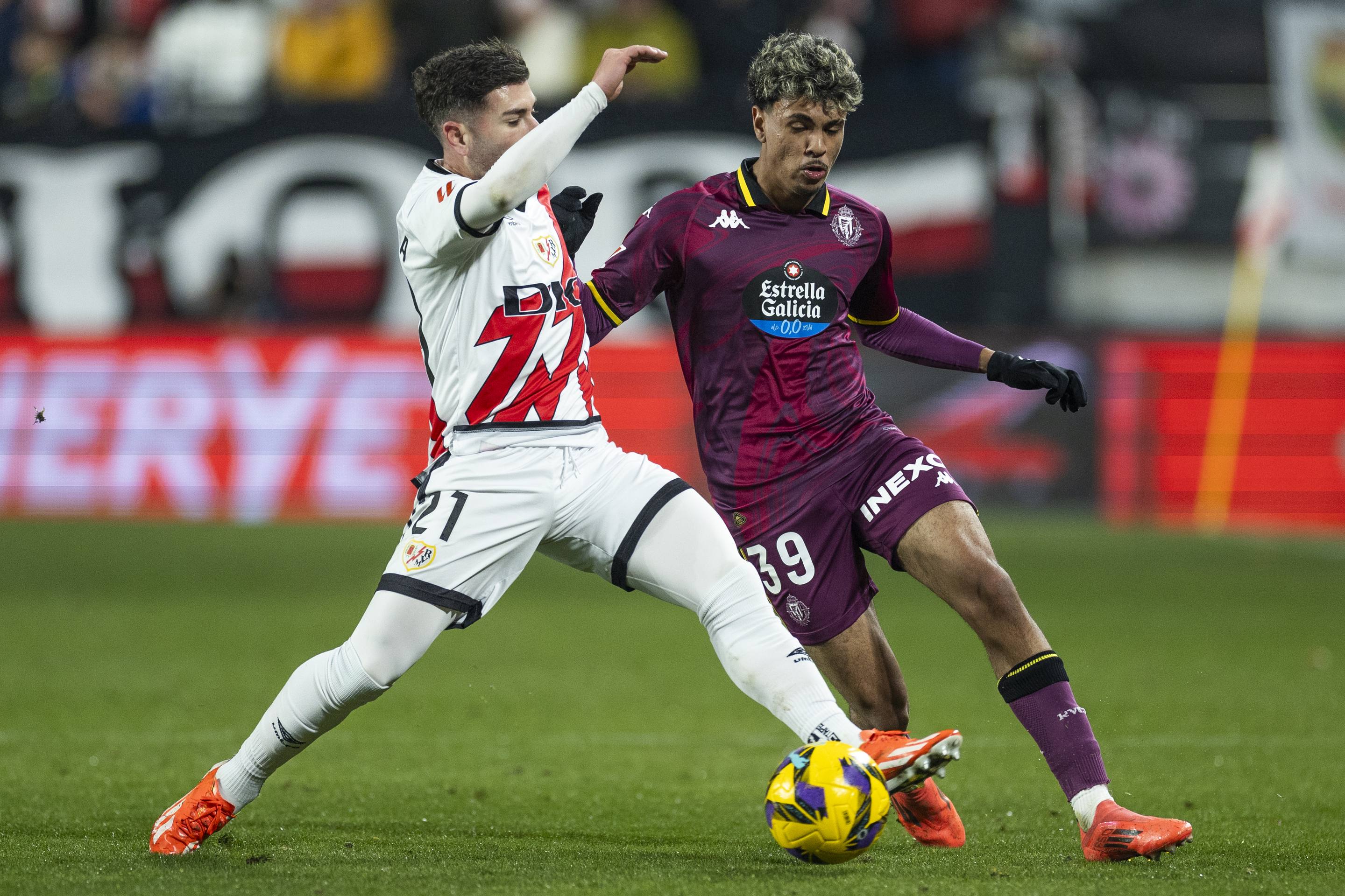 El Real Valladolid cosecha su enésima derrota en Vallecas