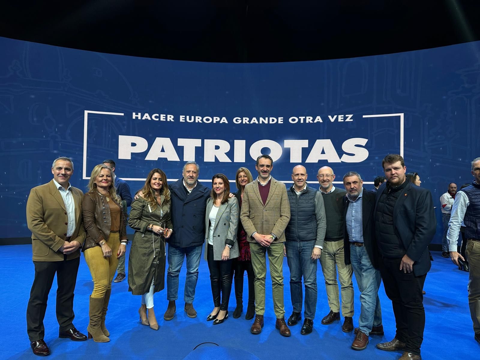 José AntonioPalomo, María Luisa Gómez, Susana Suárez,Carlos Pollán,Fátima Pinacho,Rebeca Arroyo, David Hierro, CarlosMenéndez,IñakiSicilia, Matías Recio (coordinador del grupo) y Miguel Suárez, en Madrid.