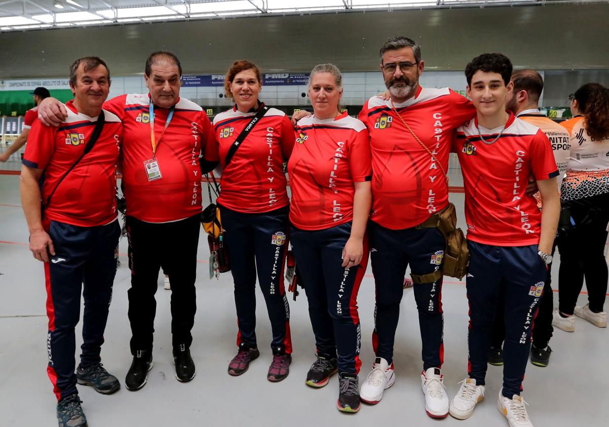 Imagen principal - Irati Unamunzaga y Pablo Acha, campeones de España de Arco Recurvo