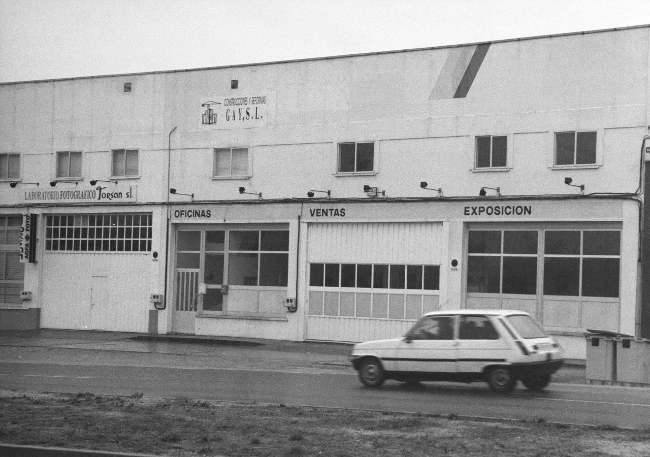 Instalaciones conjuntas de Manufacturados de Castilla Madeca y Comercial Sardinero General. 1995.