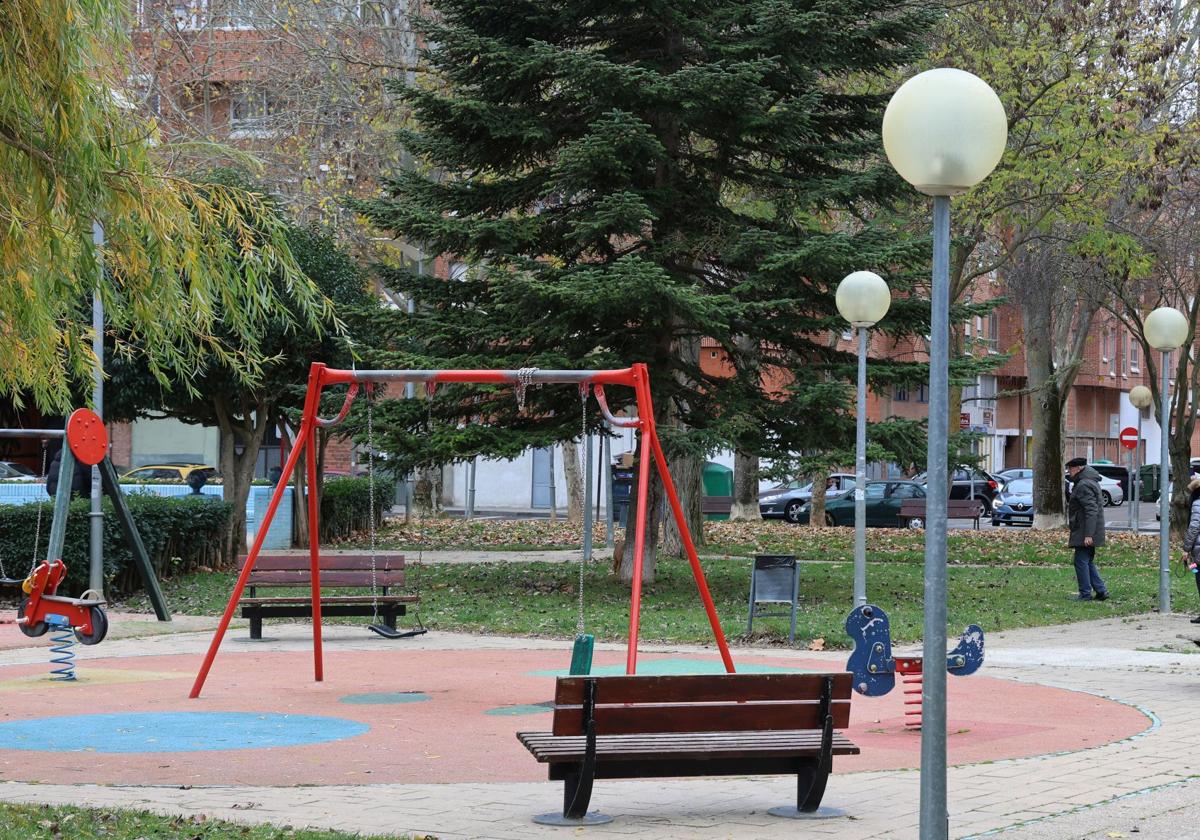 Zona de juegos infantiles de la plaza de Virrey Velasco.