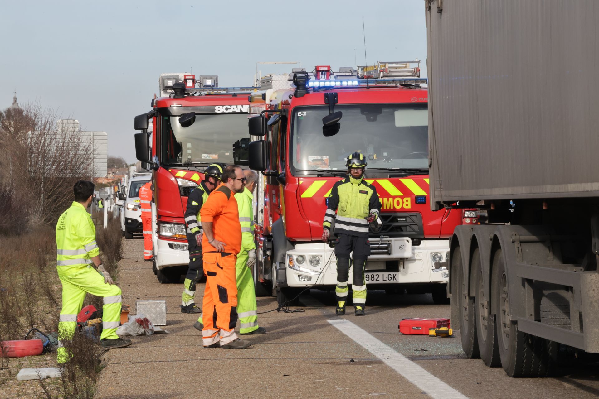 Las imágenes del accidente y las retenciones a la altura de Simancas