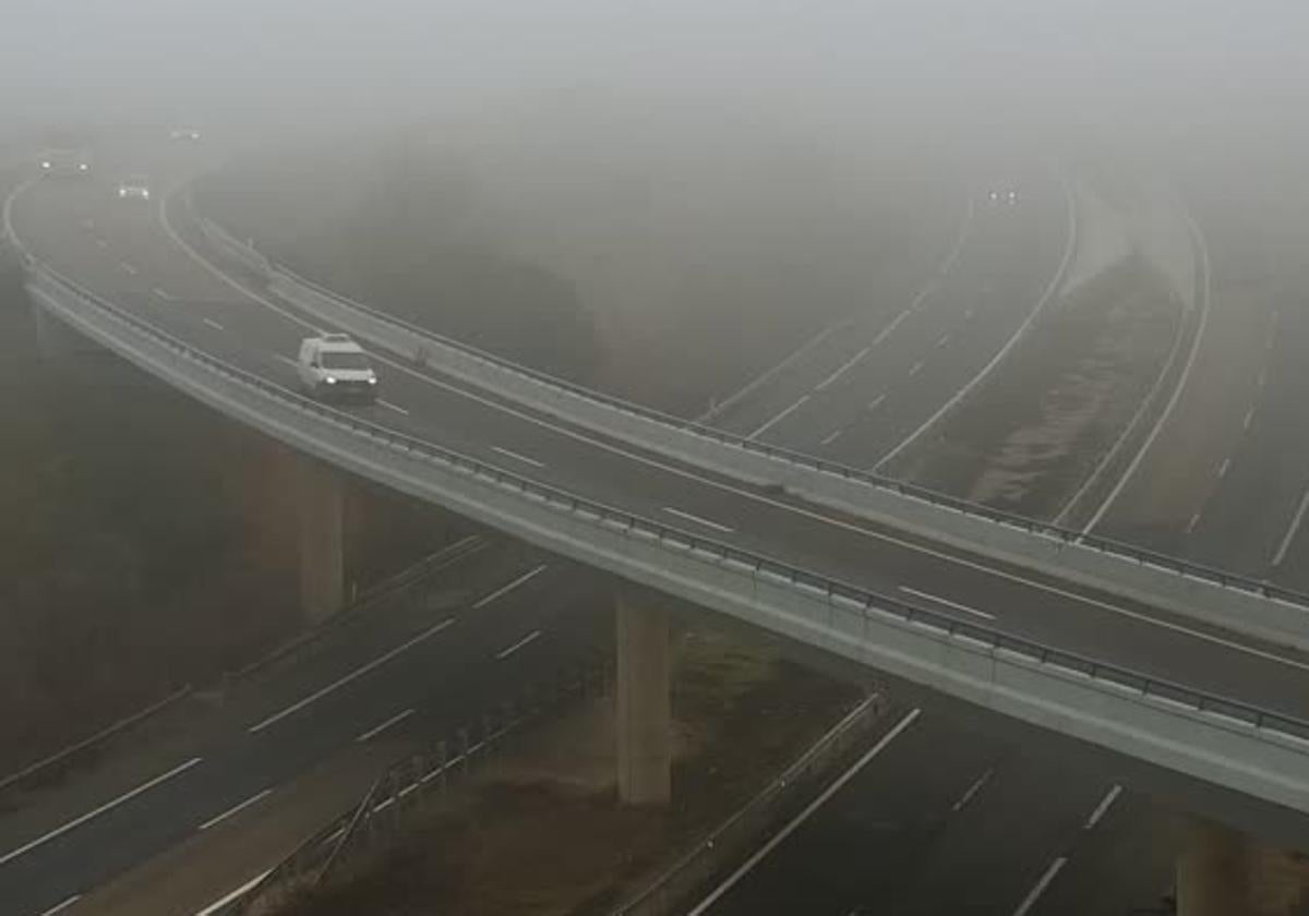 Estado de la A-62 a su paso por Tordesillas este viernes.