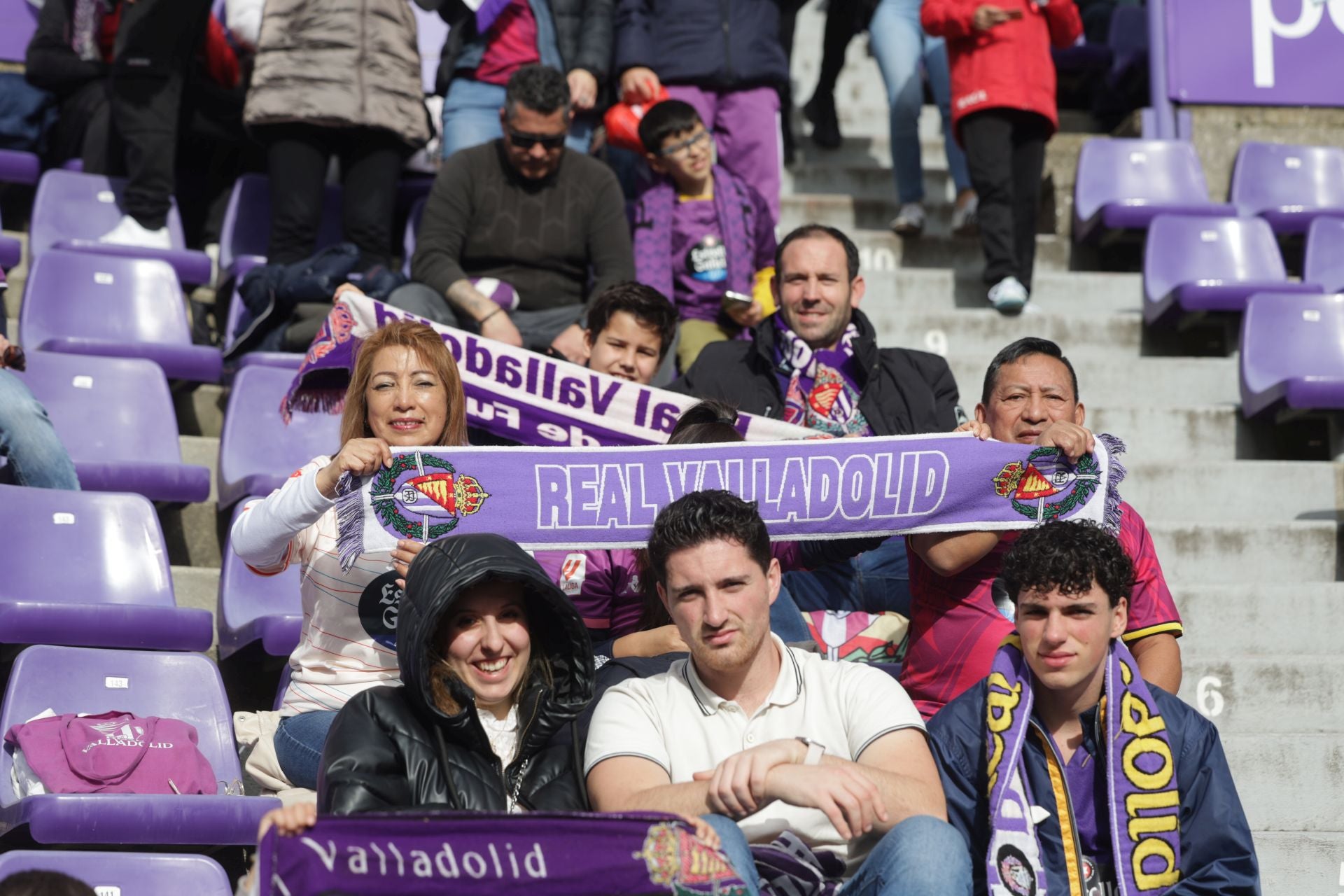 Búscate en la grada del Real Valladolid-Sevilla 1 de 2