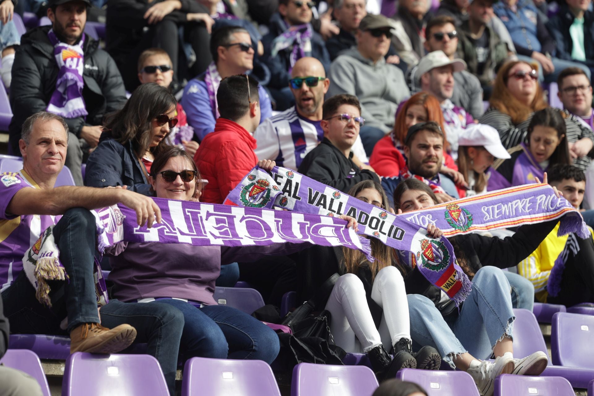 Búscate en la grada del Real Valladolid-Sevilla 2 de 2