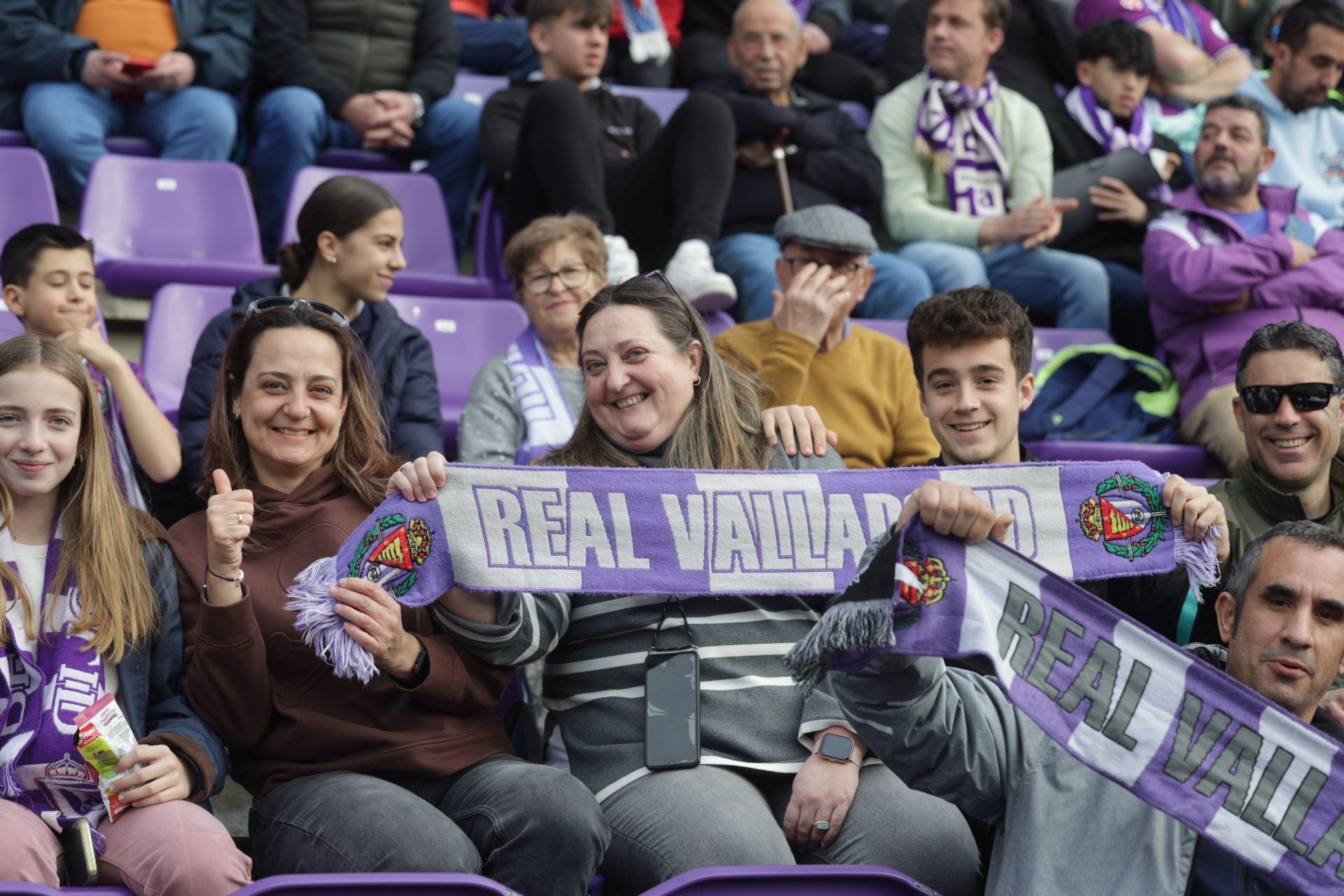 Búscate en la grada del Real Valladolid-Sevilla 2 de 2
