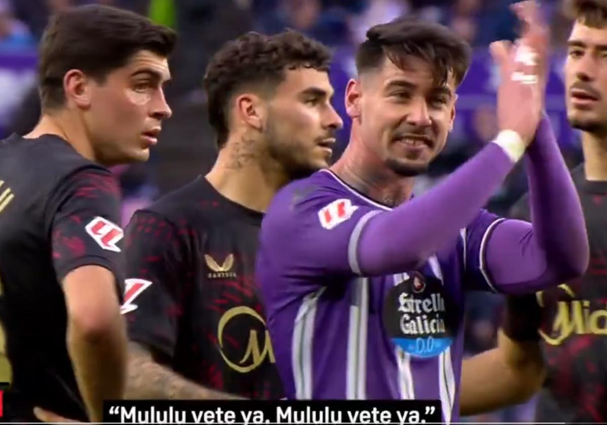 Aplausos irónicos de Luis Pérez para responder a los pitos de su afición