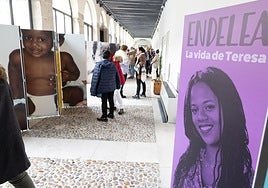 Exposición de 'La Vida de Teresa', en el claustro de San Benito.