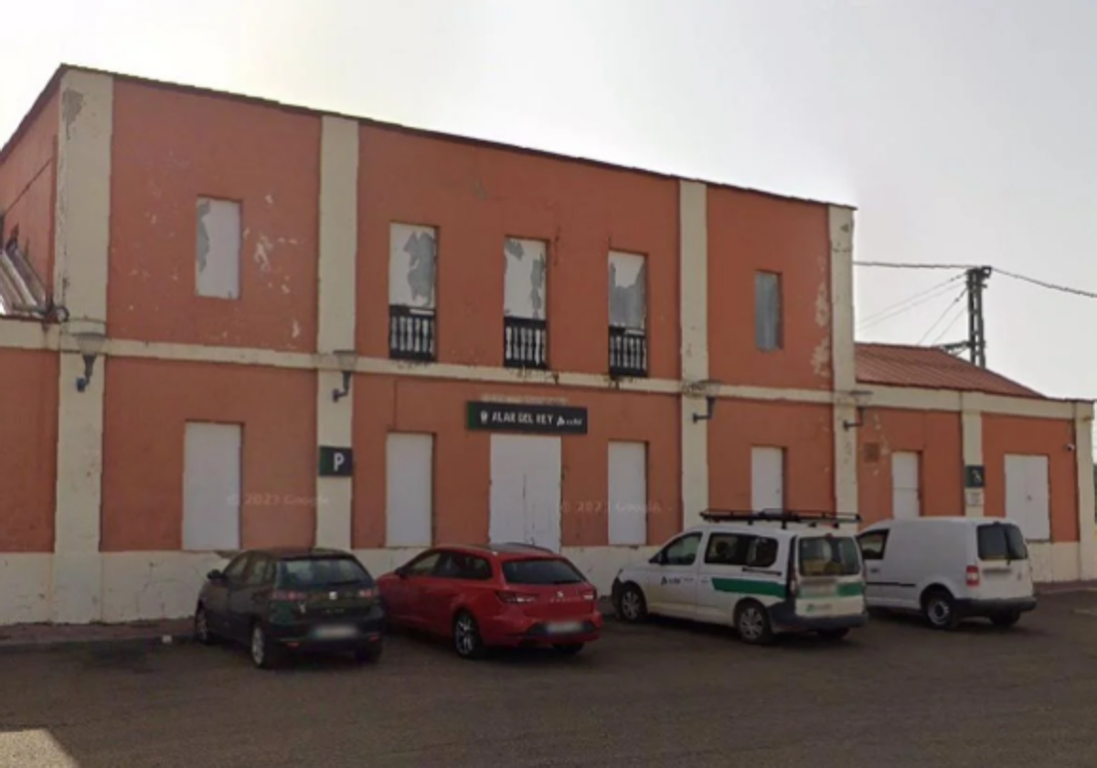 Exterior de la estación de trenes de Alar del Rey.