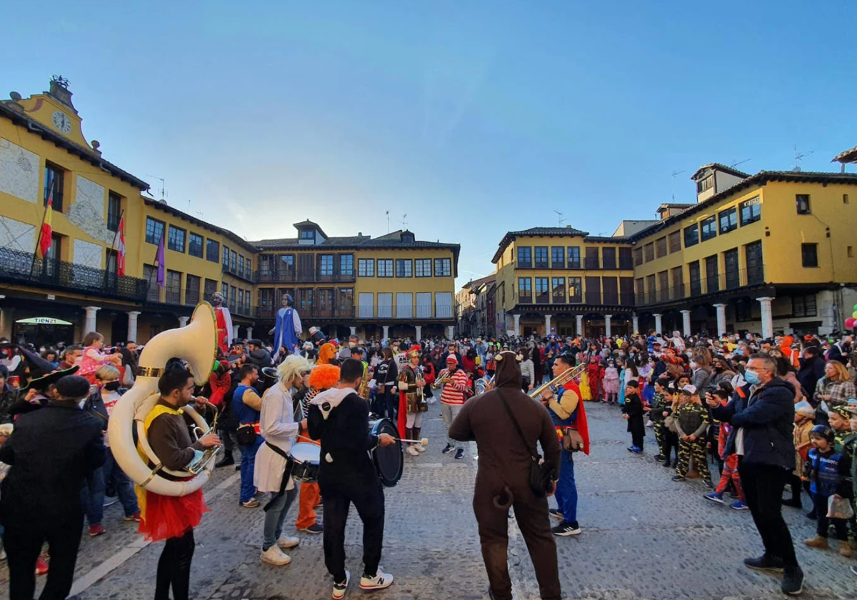 Plaza Mayor de Tordesillas durante Carnavales.