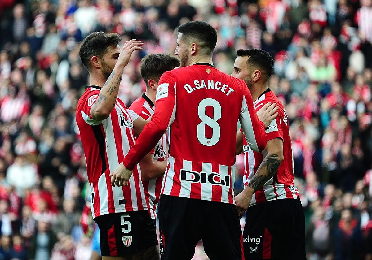 Los jugadores del Real Valladolid celebran un gol en la victora por 3-0 de hace dos jornadas en San Mamés frente al Girona