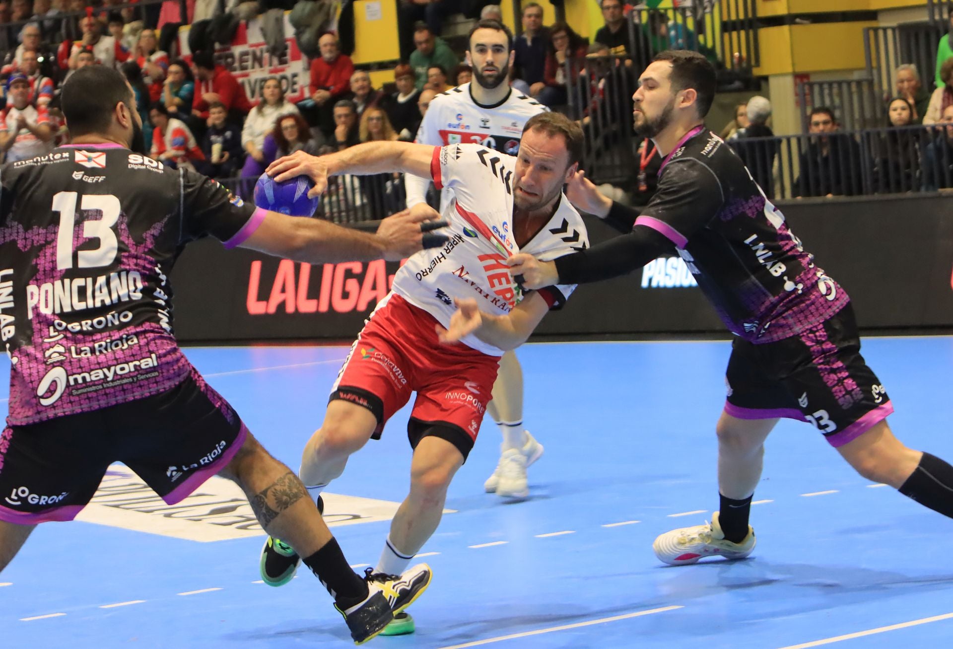 El empate del Nava frente al Logroño, en imágenes
