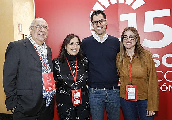 La alcaldesa y secretaria provincial del PSOE de Palencia, Miriam Andrés, segunda por la izquierda, con los nuevos cargos palentinos en la ejecutiva regional