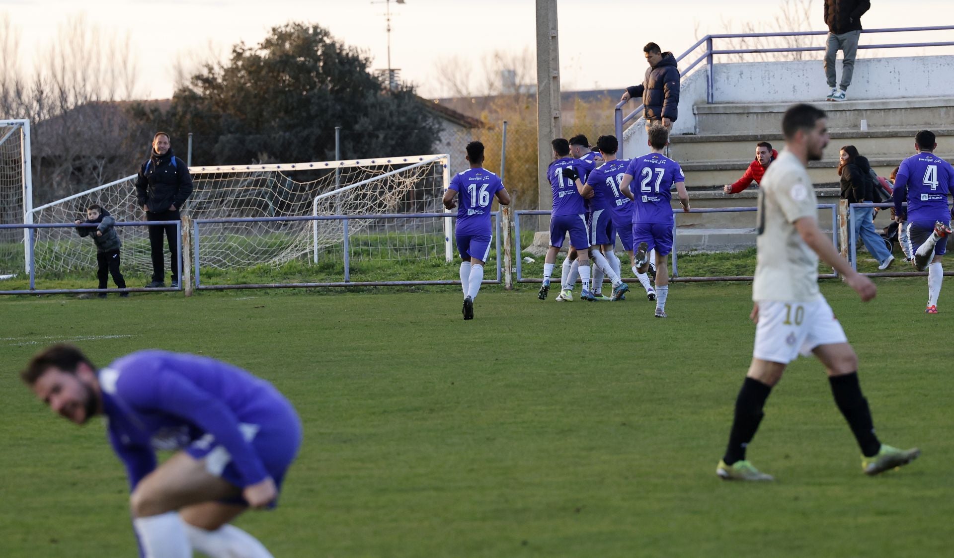 Remontada local en el derbi