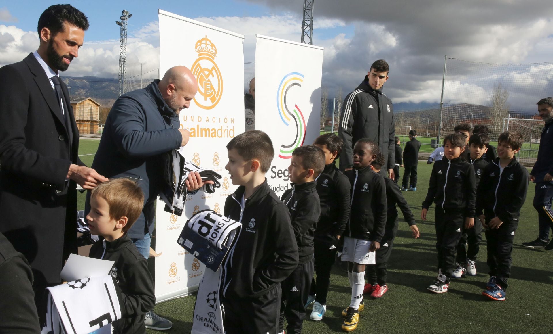 Fotos de la visita de Álvaro Arbeloa a Segovia