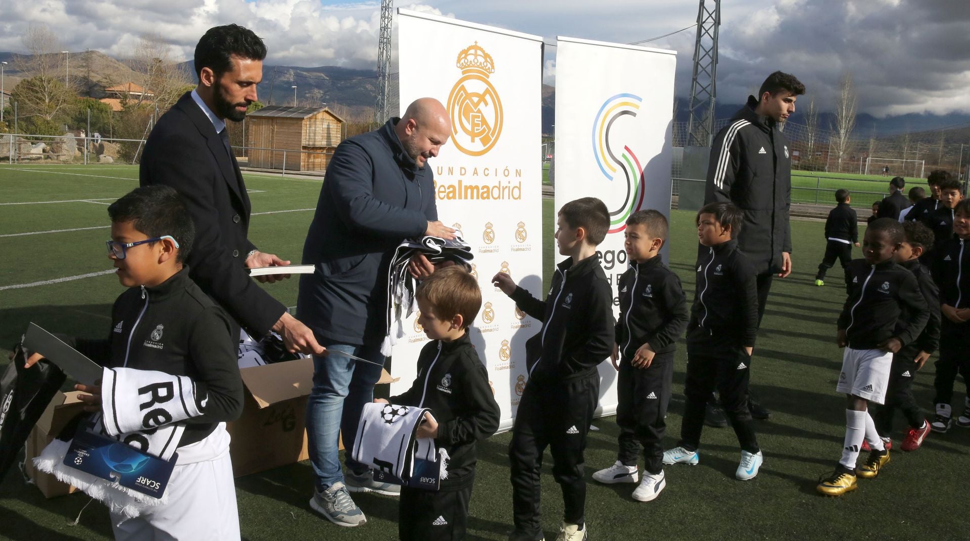 Fotos de la visita de Álvaro Arbeloa a Segovia