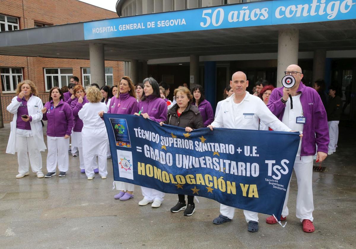Los técnicos sanitarios irán a la huelga si el Ministerio sigue «pisoteándonos»