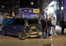 Uno de los vehículos implicados en el siniestro que, al parecer, motivó la agresión.