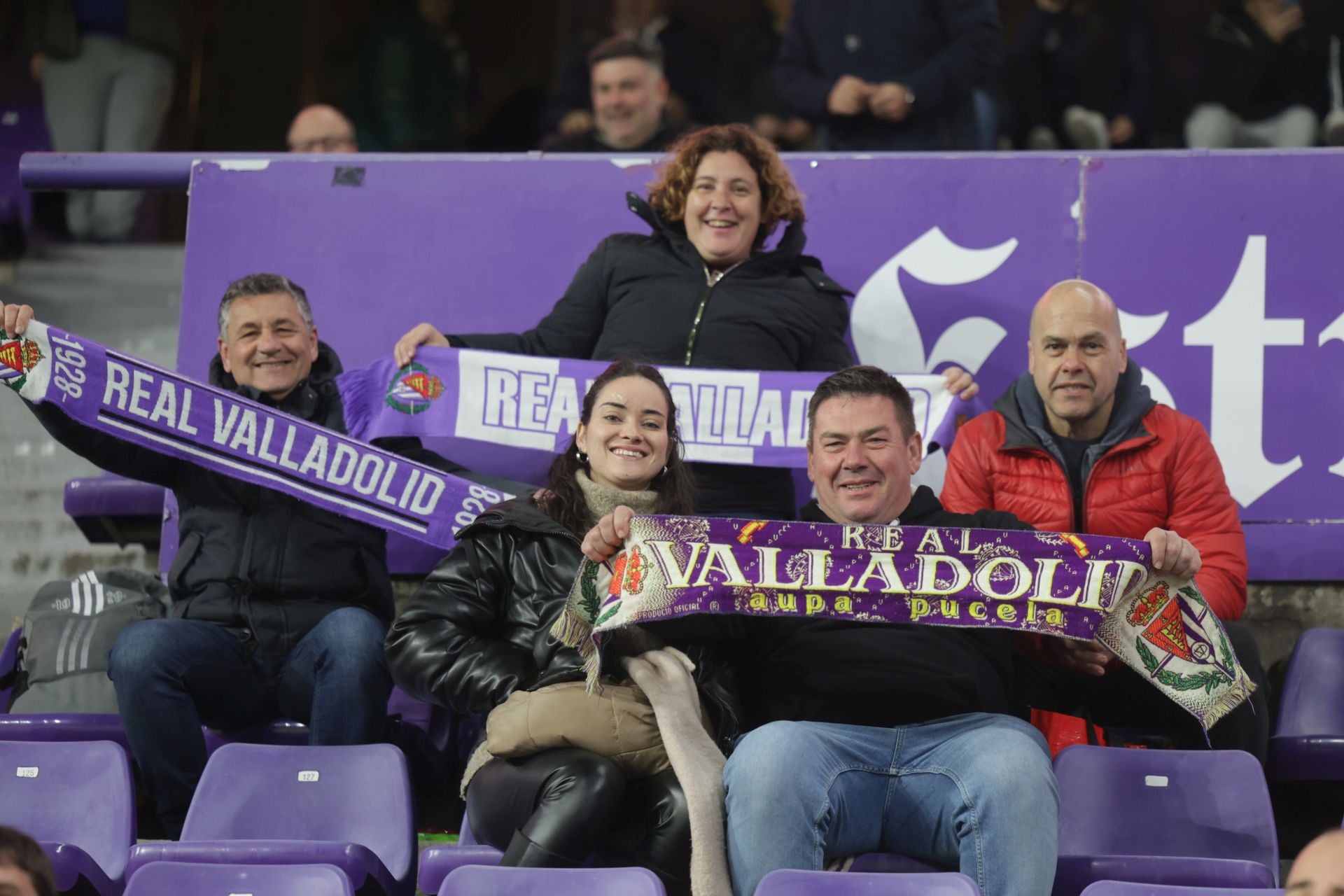 Búscate en la grada del Real Valladolid - UD Las Palmas (2/4)