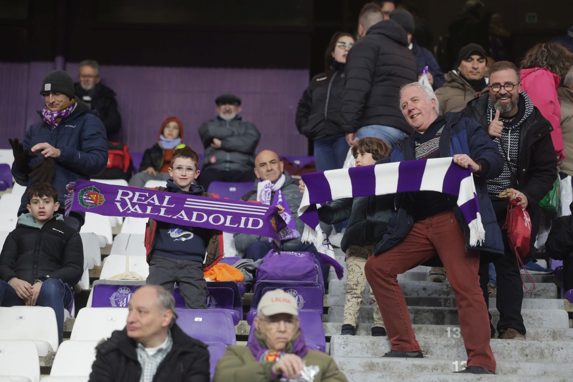 Búscate en la grada del Real Valladolid - UD Las Palmas (3/4)