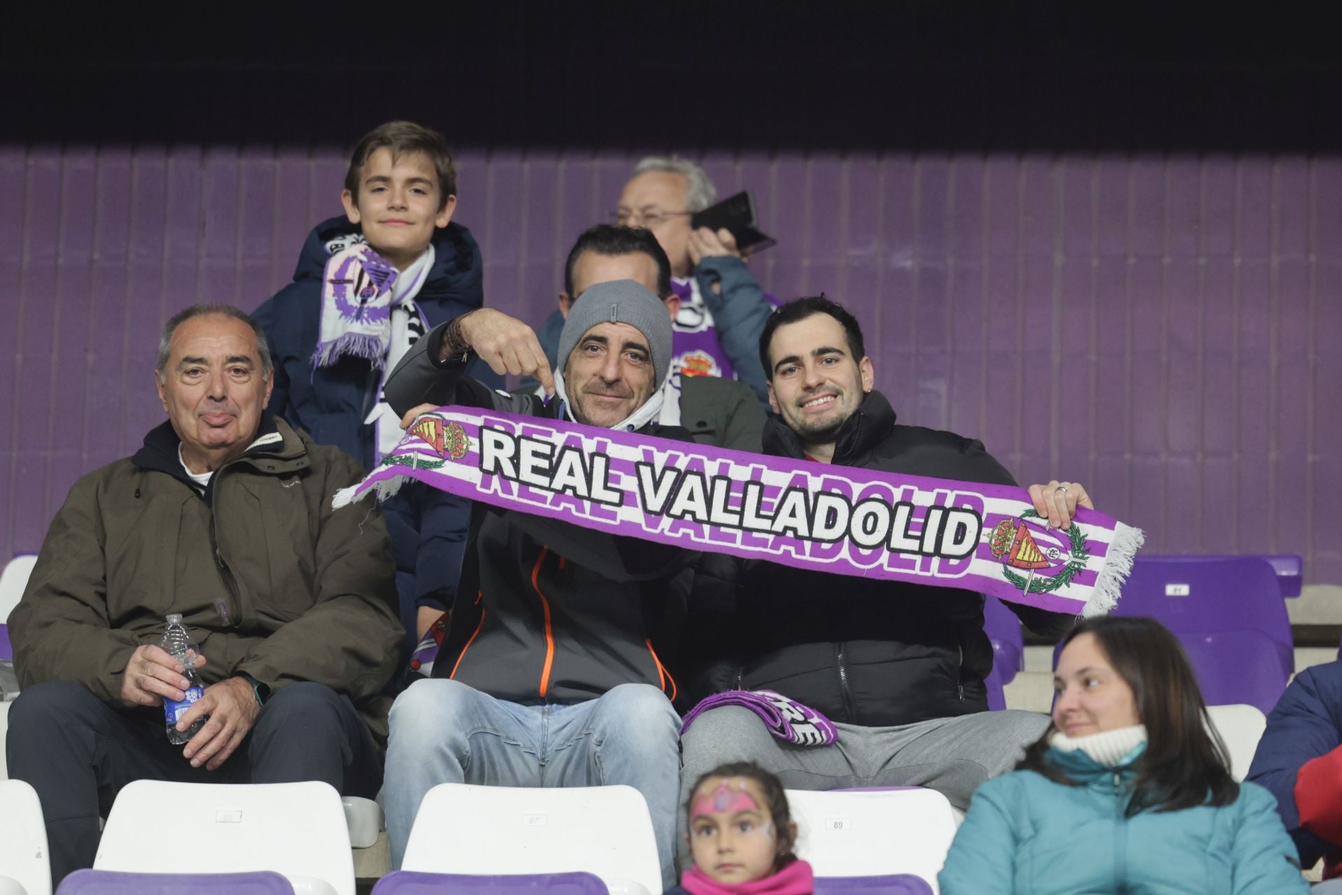 Búscate en la grada del Real Valladolid - UD Las Palmas (4/4)