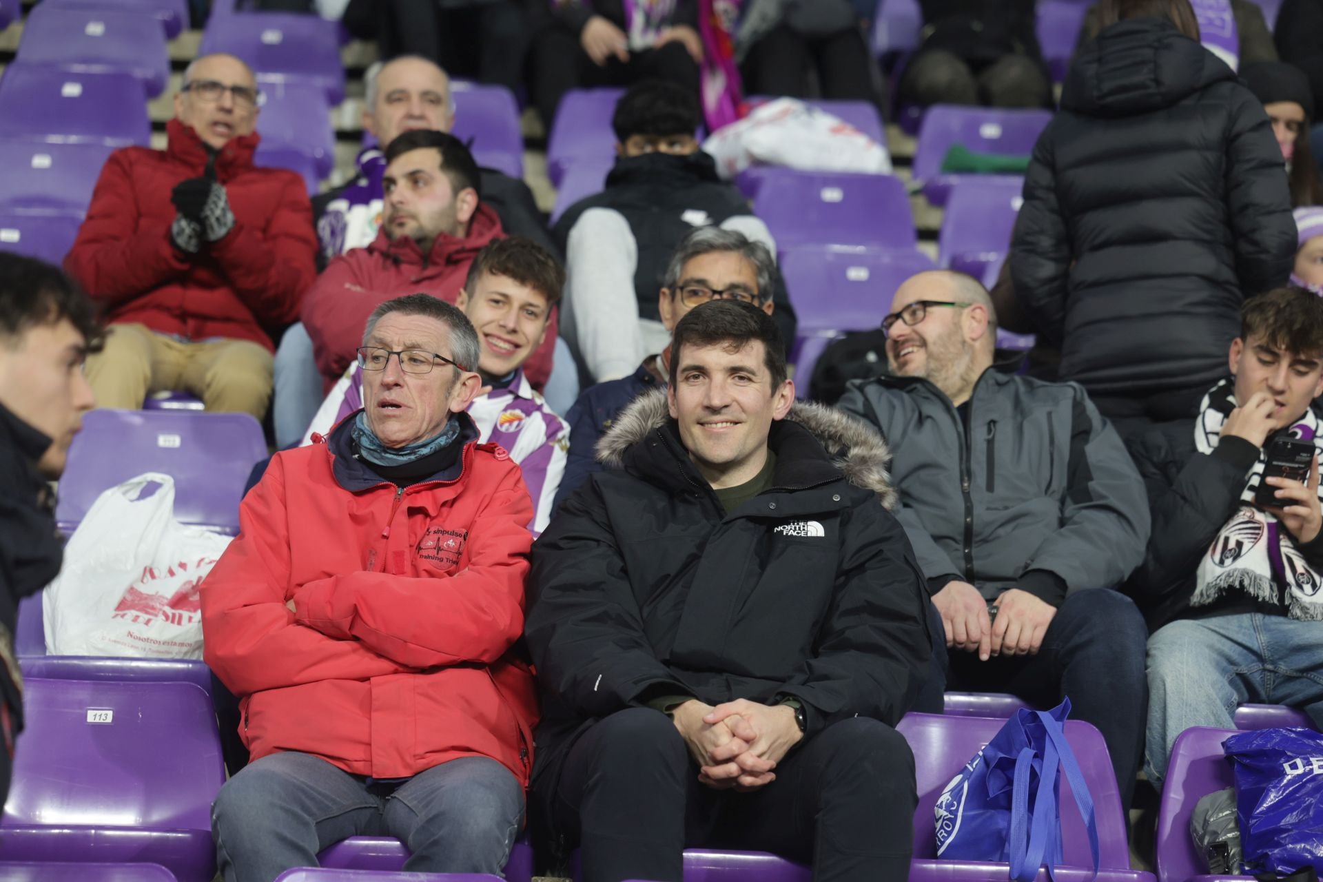 Búscate en la grada del Real Valladolid - UD Las Palmas (4/4)