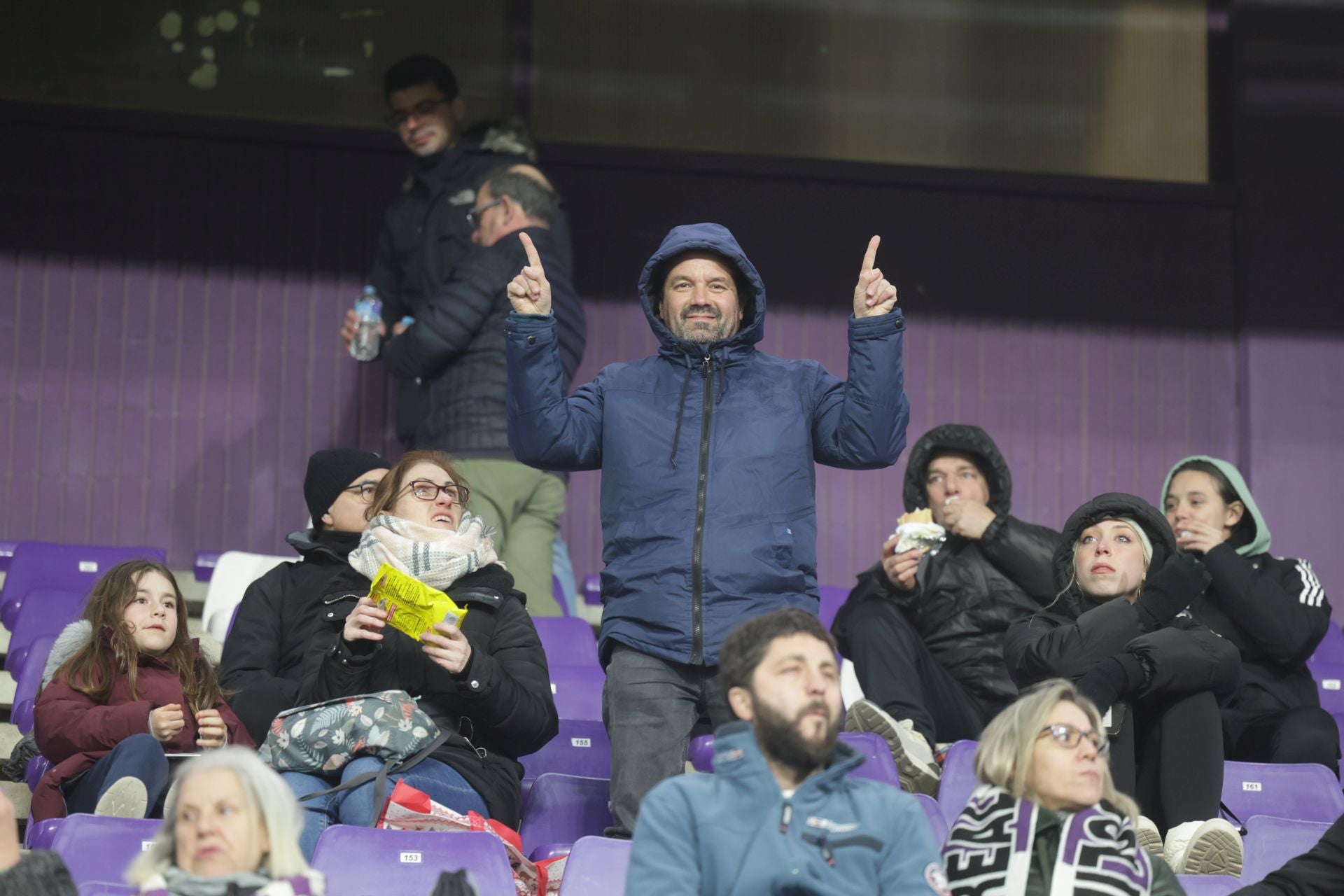 Búscate en la grada del Real Valladolid - UD Las Palmas (4/4)