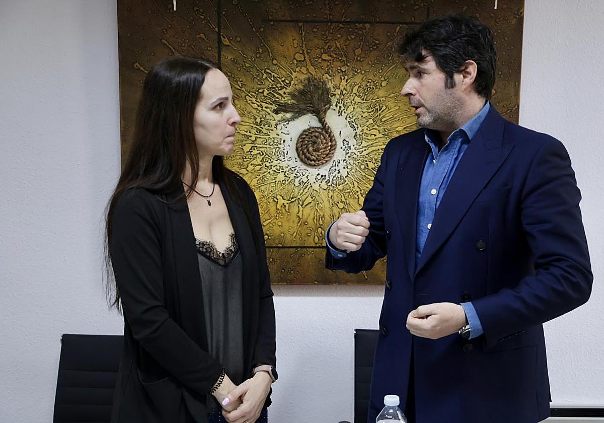 Patricia Toribio, la madre de Triana y Santiago Fernández-Gómez, el abogado de la familia.