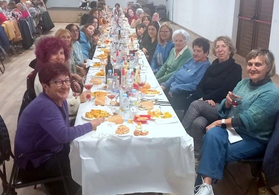 Comida de celebración de las águedas en Villahán.