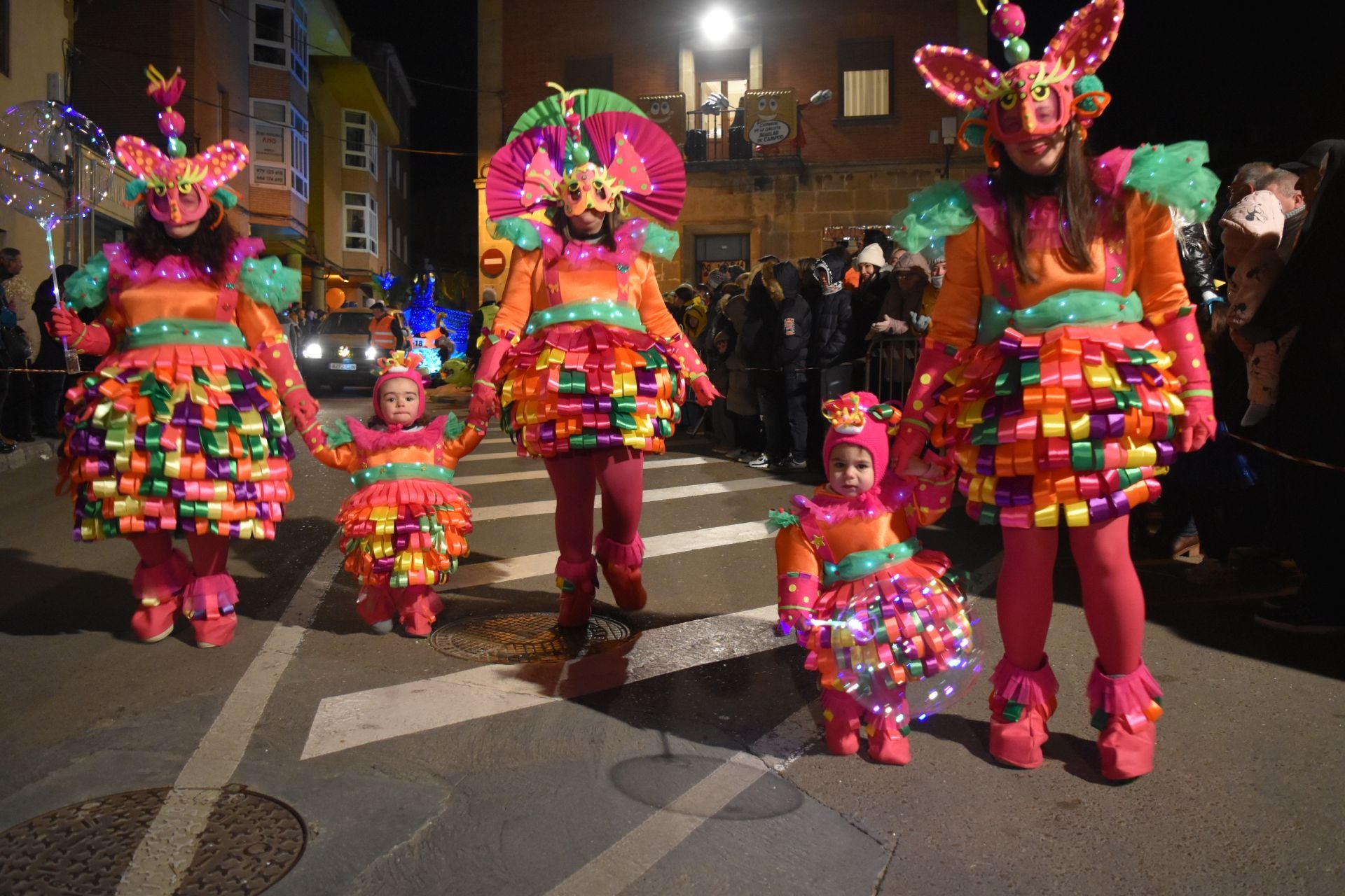 Así ha sido el gran desfile del Carnaval de la Galleta de Aguilar