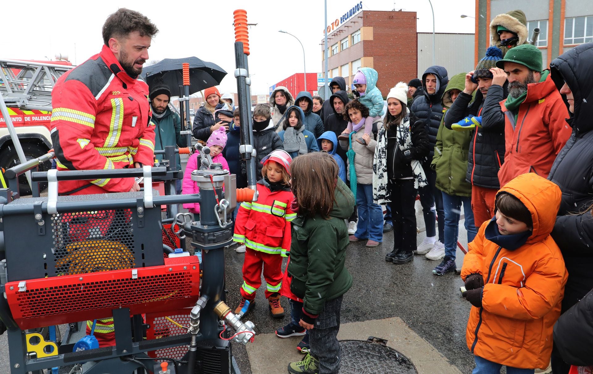 Jornada de puertas abiertas en el Parque de Bomberos de Palencia