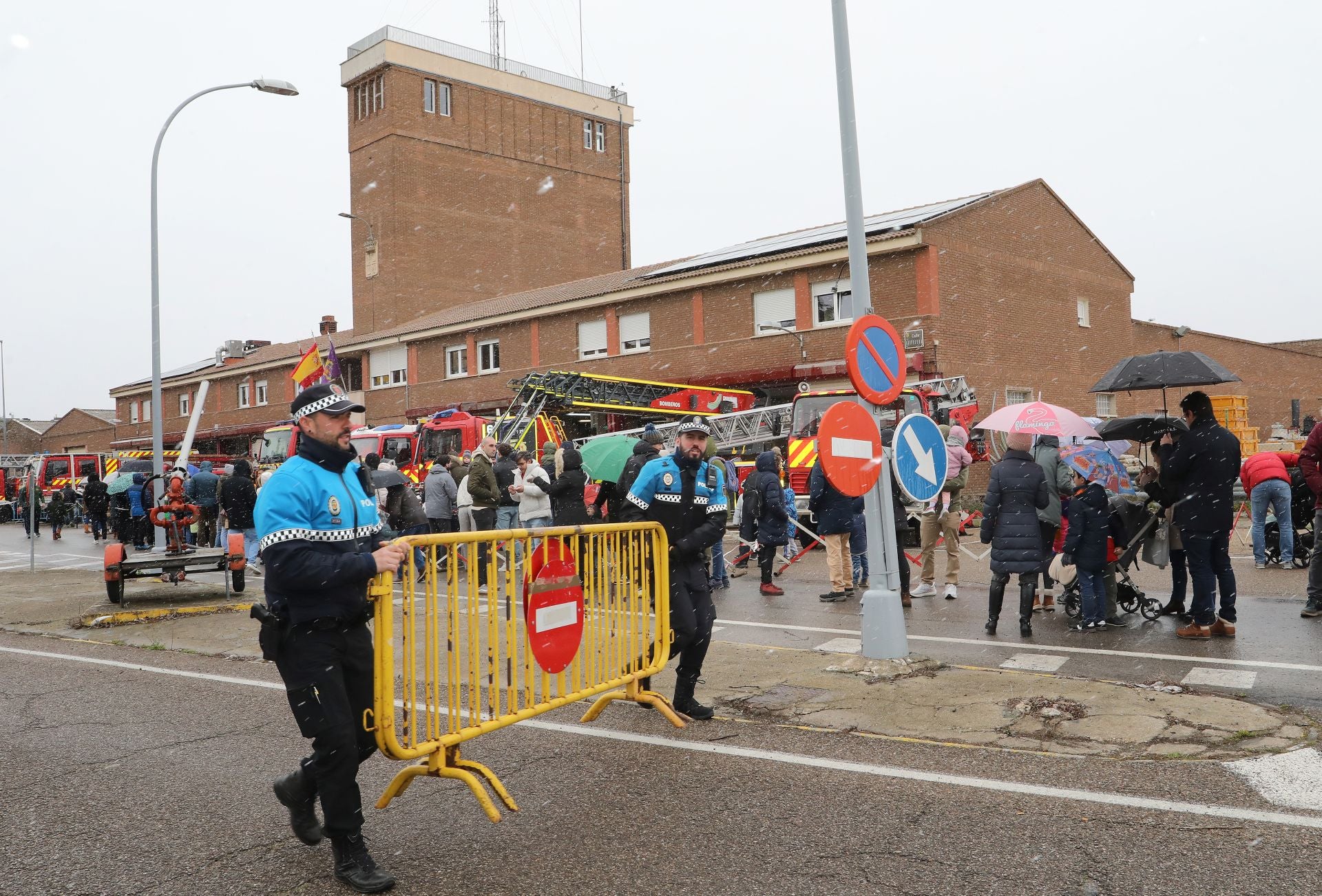 Jornada de puertas abiertas en el Parque de Bomberos de Palencia